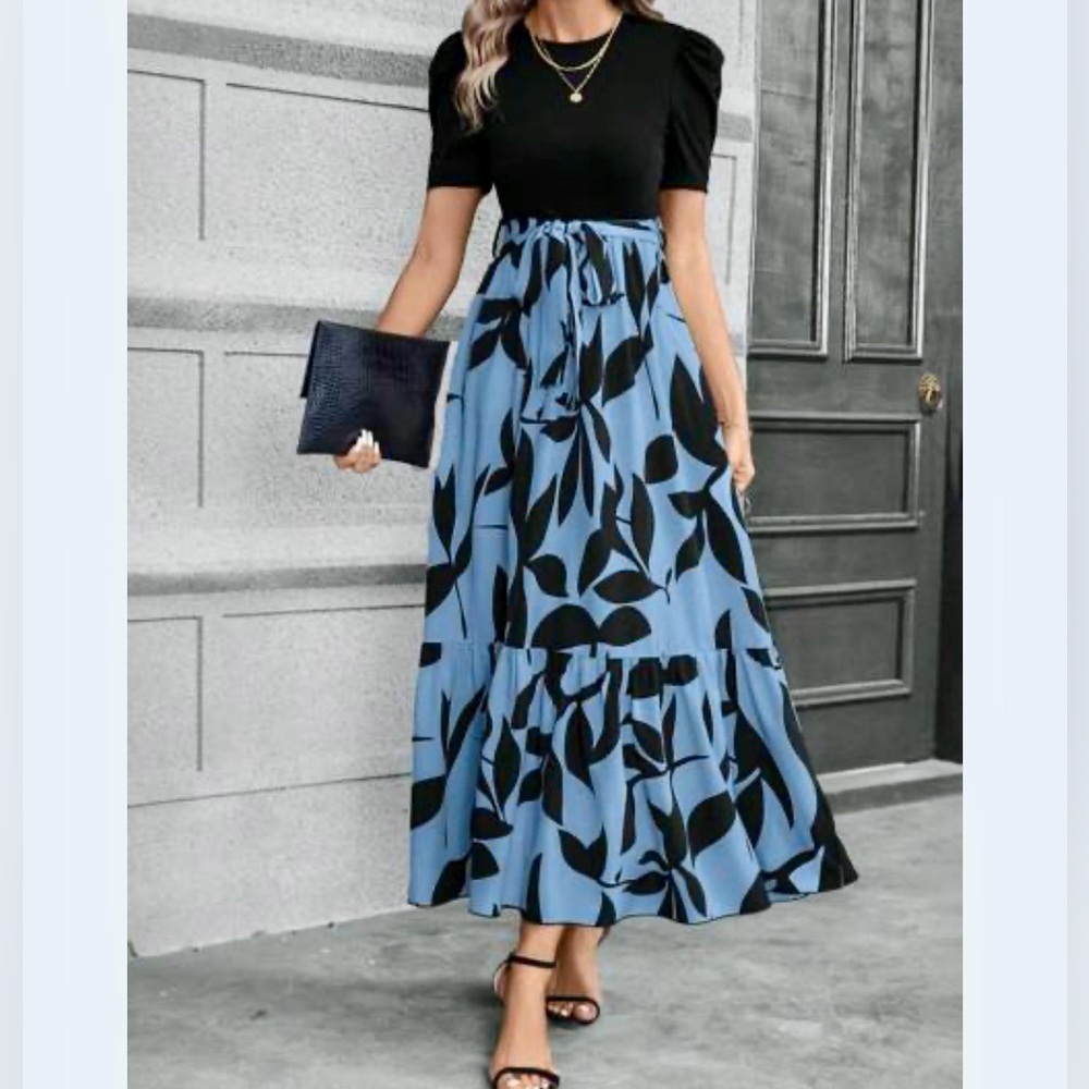 NWT Womens Short Sleeve Floral Maxi Dress / Small